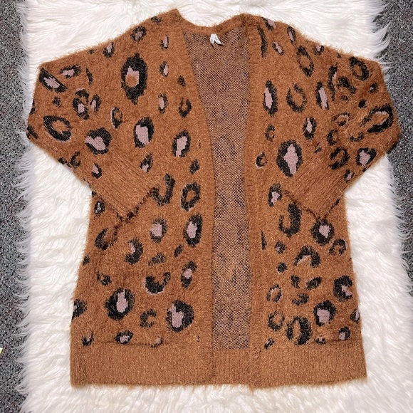 Mudd Sweaters - 3/20 Mudd Orange Leopard print Fuzzy Sweater Cardigan